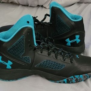 Under Armour clutchfit Drive Charged men's shoes